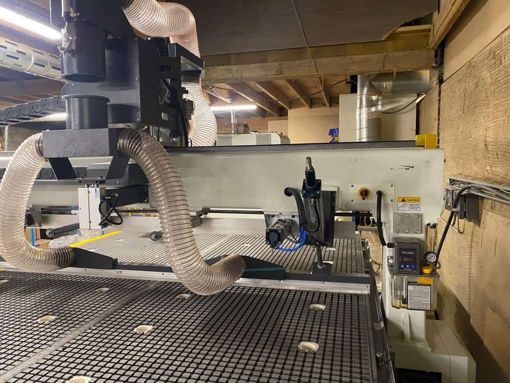 Micromax 2030 L ATC CNC router - spindle and tool changer detail